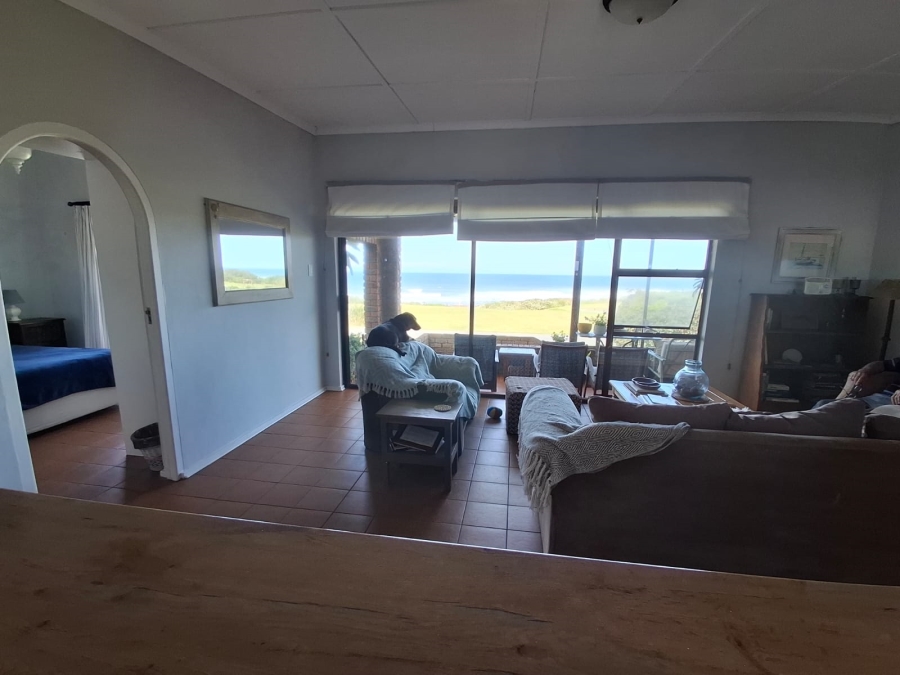 3 Bedroom Property for Sale in Winterstrand Eastern Cape